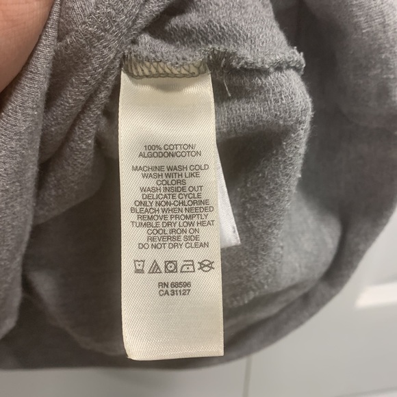 DKNY Jeans Sweater - Picture 5 of 6